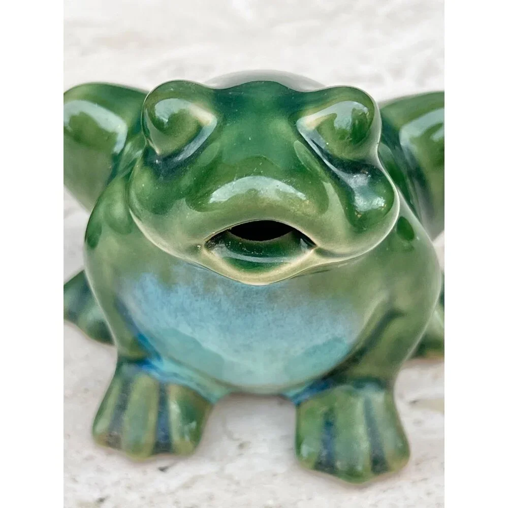 Vintage Ceramic Green Frog Figurines Set Of 2 Hand-Painted Glossy Finish - Picture 8 of 12